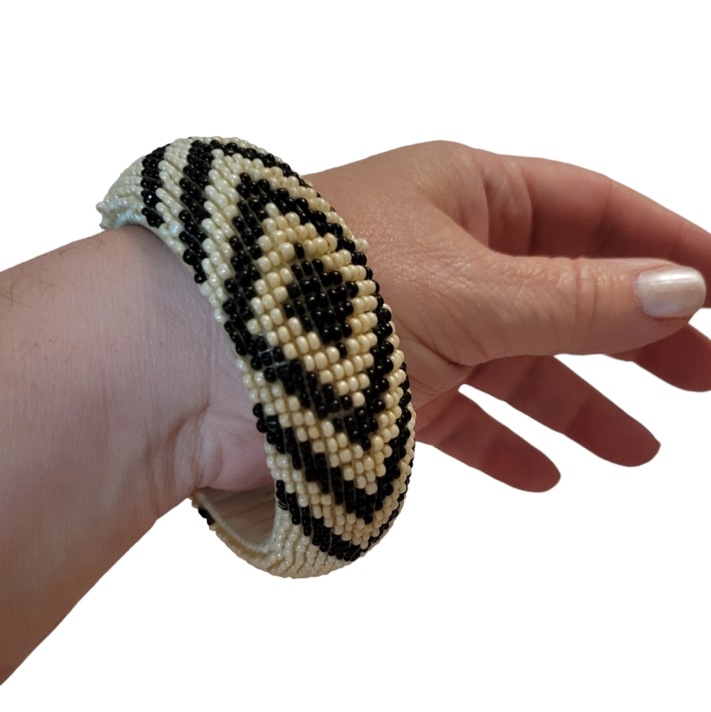 Beaded Bangle Bracelet Southwest Theme Cream Black